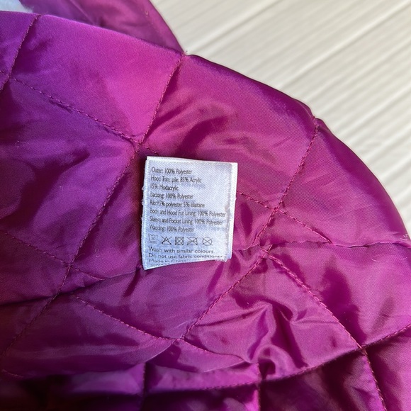 JOHN LEWIS England Girls Purple Puffer Jacket with Hoodie Size 11 - Picture 14 of 14